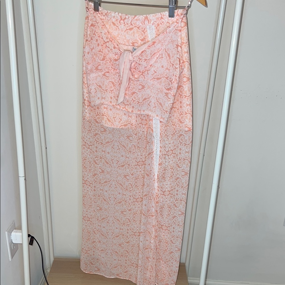 Elegant Peach Lace Skirt Set